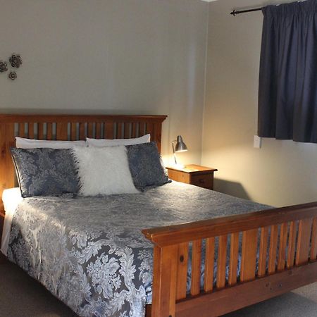 Blue Thistle Cottages Te Anau Esterno foto
