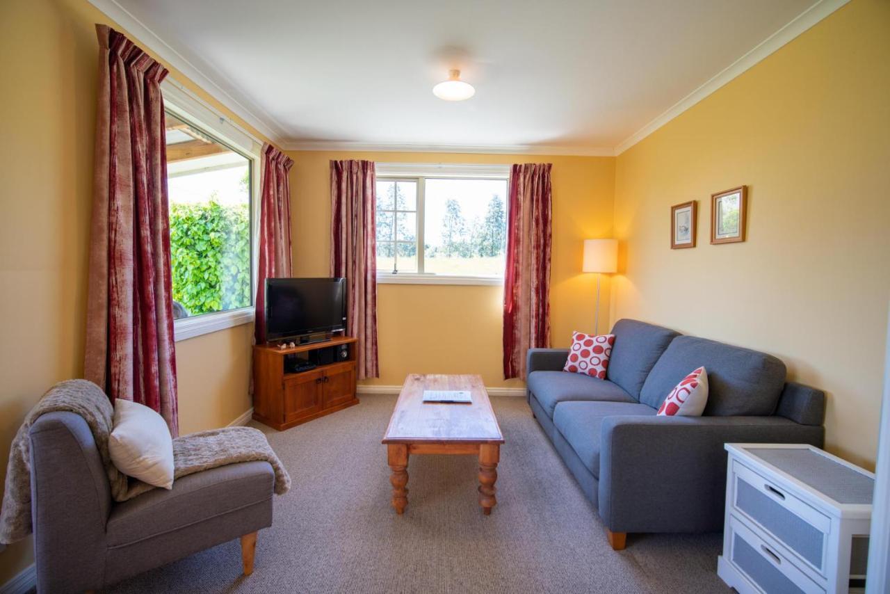 Blue Thistle Cottages Te Anau Esterno foto
